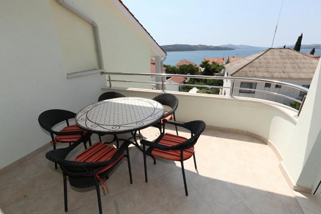 Apartments Paradise Trogir Exterior photo