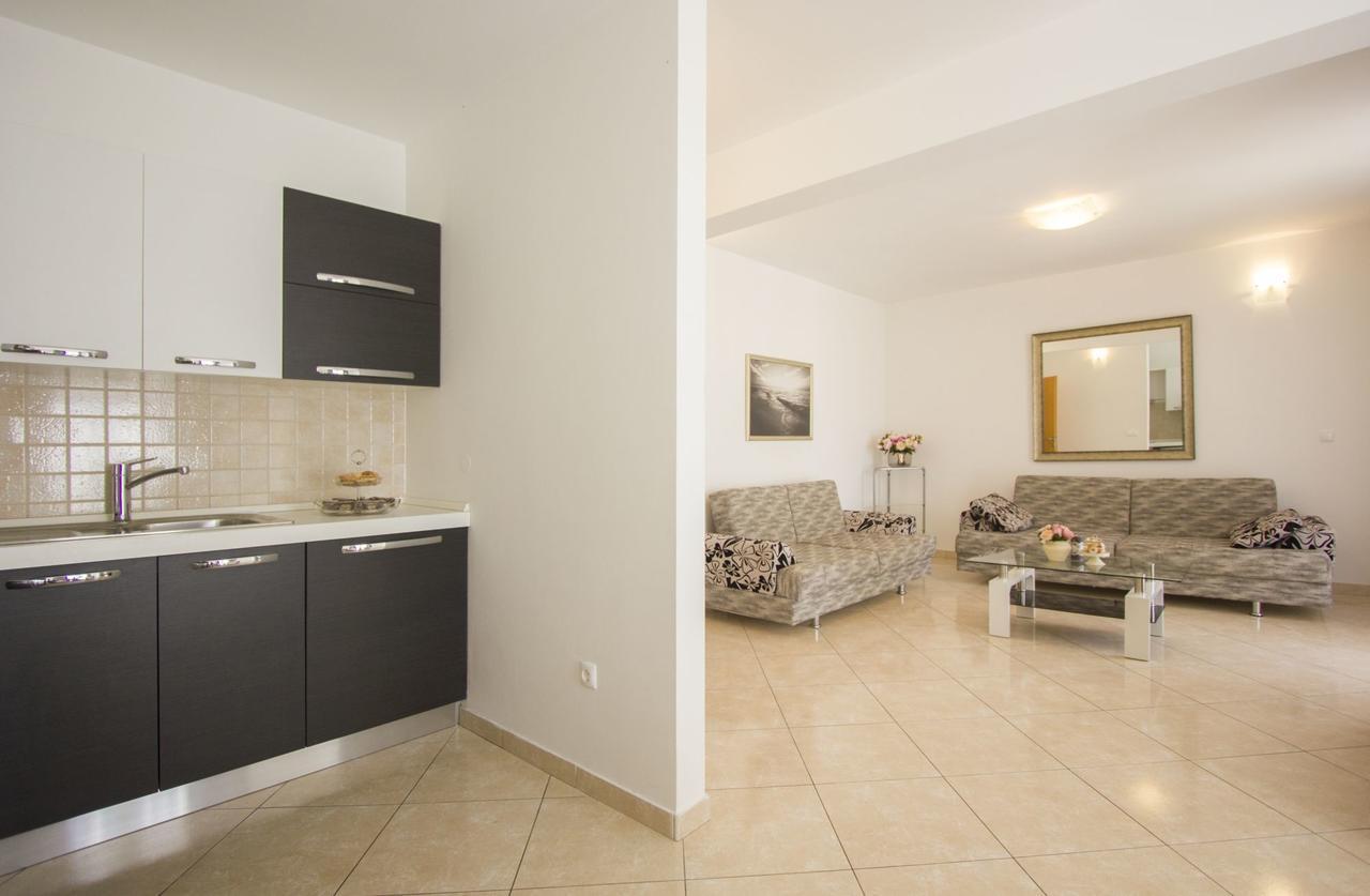 Apartments Paradise Trogir Exterior photo