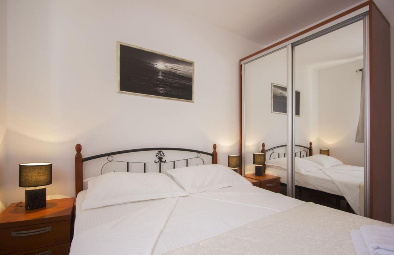 Apartments Paradise Trogir Exterior photo